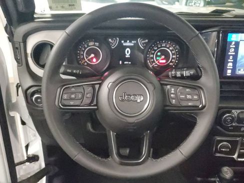 Used 2026 Jeep Wrangler Unlimited Sport AWD/4WD image 28