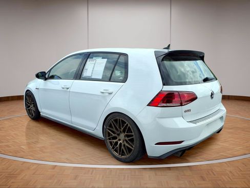 Used 2021 Volkswagen GTI SE FWD image 5