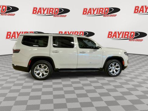 Used 2022 Jeep Wagoneer Series II image 9