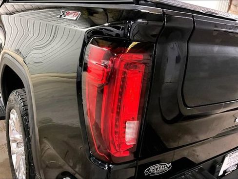 Used 2020 GMC Sierra 1500 SLT w/ SLT Premium Plus Package AWD/4WD image 8