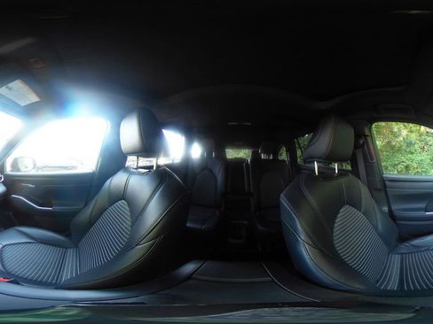 Used 2024 Toyota Highlander XSE FWD image 51
