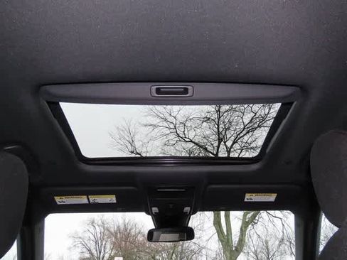 Used 2025 Honda CR-V Sport image 24