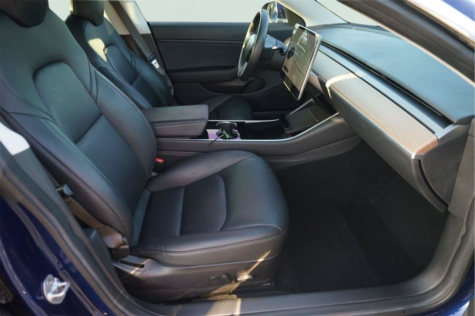 Used 2018 Tesla Model 3 Mid Range RWD image 19