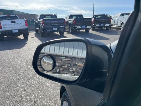 Used 2017 Chevrolet Spark LT image 24