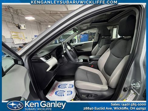 Used 2025 Toyota RAV4 XLE w/ Convenience Package AWD/4WD image 9