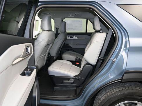 New 2026 Ford Explorer Active w/ Active Comfort Package image 23