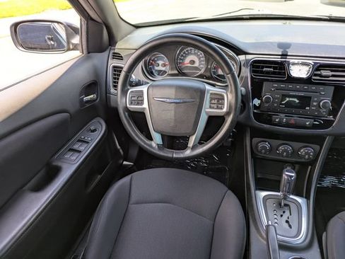 Used 2013 Chrysler 200 Touring w/ Cold Weather Group FWD image 17