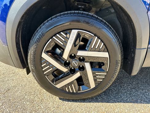 Used 2026 Nissan Kicks SV image 11