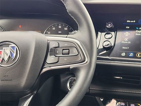 Used 2023 Buick Envision Preferred image 29
