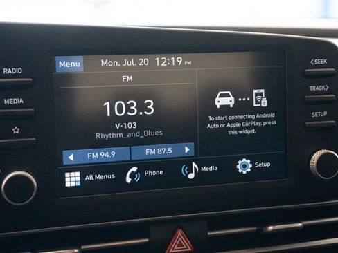 Used 2024 Hyundai Elantra SE FWD image 21