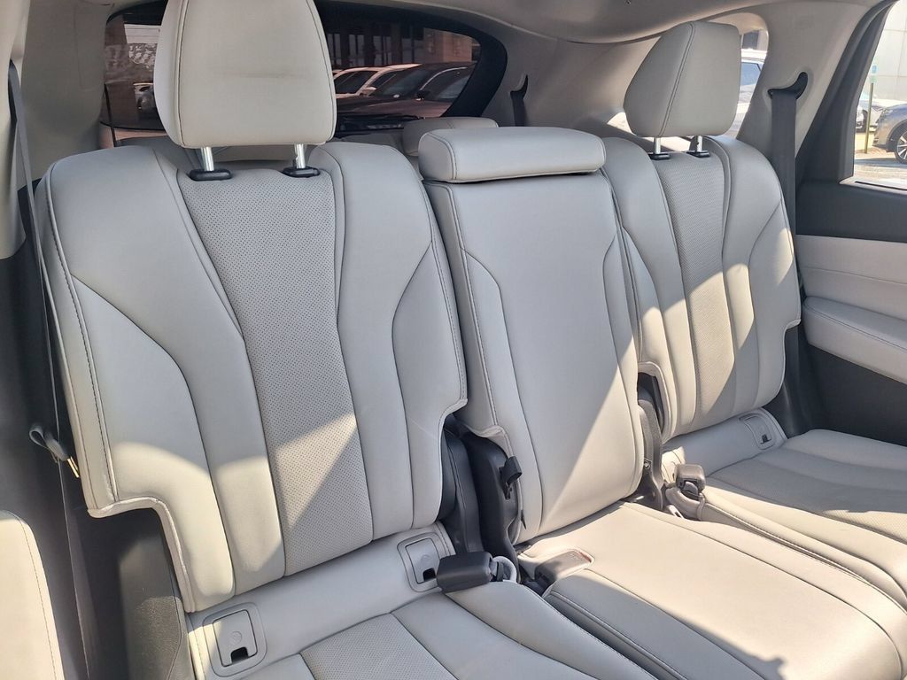 Certified 2023 Acura MDX w/ Technology Package AWD/4WD image 33
