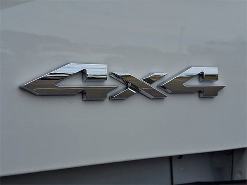 Used 2024 RAM 2500 Tradesman w/ Chrome Appearance Group image 30