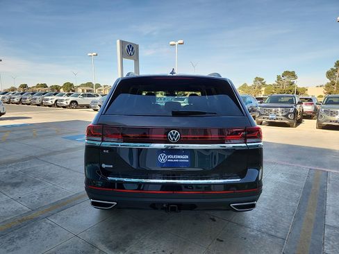 New 2026 Volkswagen Atlas SE image 6