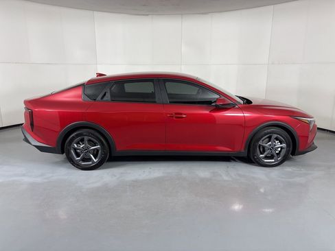 New 2026 Kia K4 FWD image 9