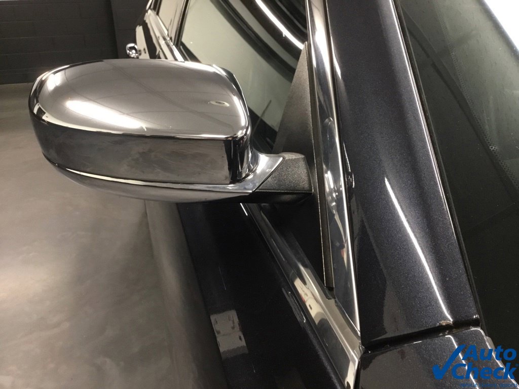 Used 2017 Chrysler 300 C AWD/4WD image 16
