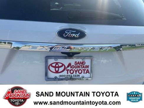 Used 2019 Ford Explorer XLT w/ Equipment Group 202A FWD image 10