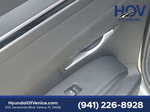 Certified 2023 Hyundai Tucson SEL FWD image 17