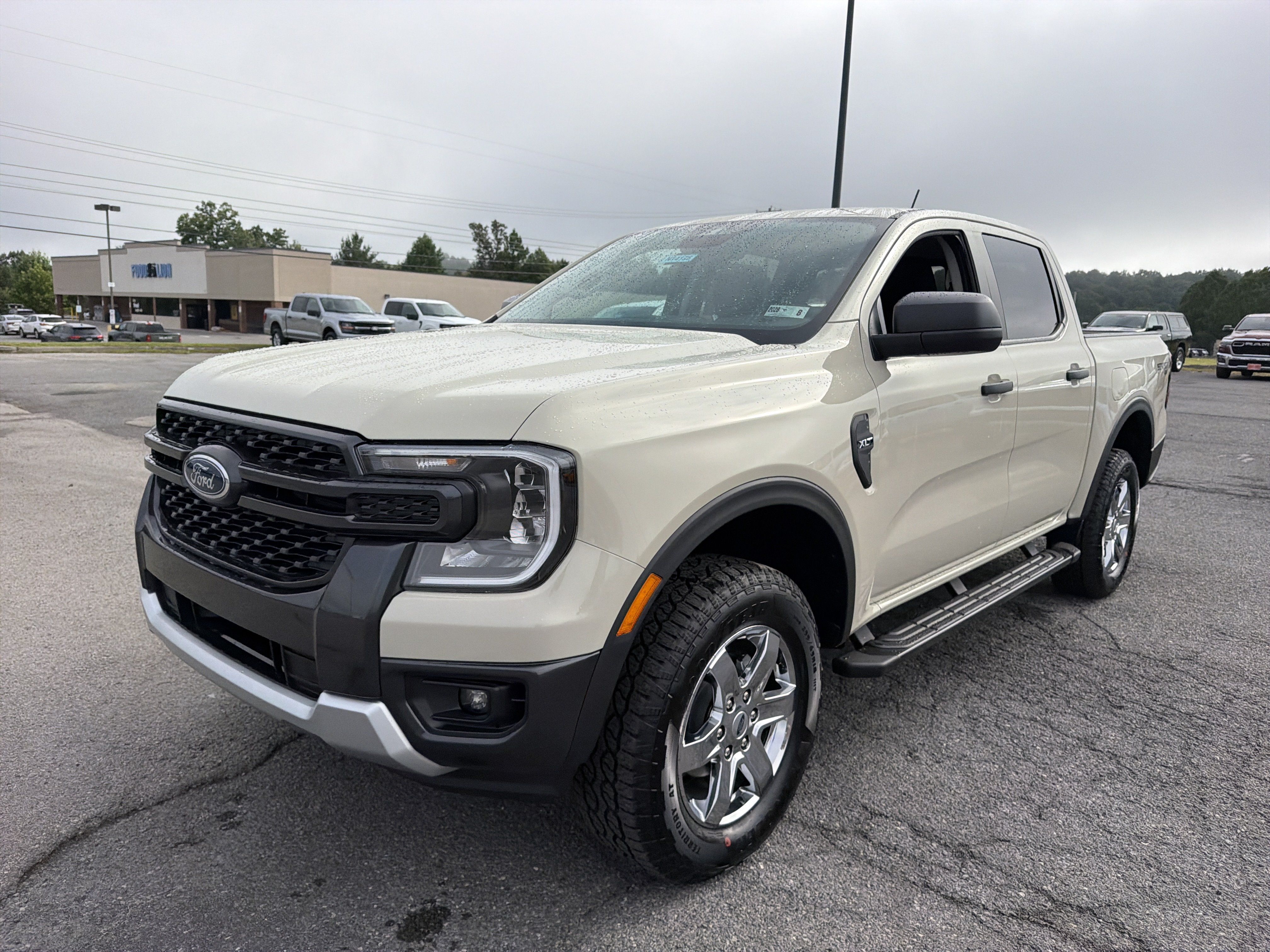 New 2026 Ford Ranger XLT w/ Equipment Group 301A High AWD/4WD image 10