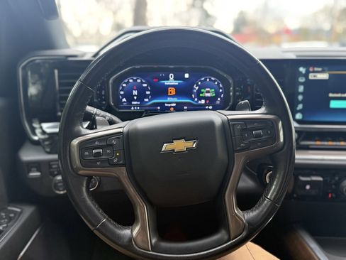 Used 2022 Chevrolet Silverado 1500 High Country w/ High Country Premium Package image 31