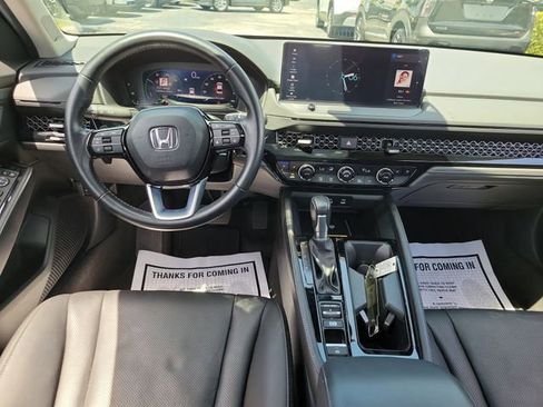 Used 2024 Honda Accord Touring image 14