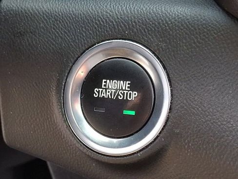 Used 2022 GMC Terrain SLT w/ Infotainment Package II AWD/4WD image 29
