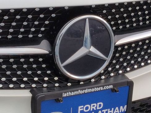 Used 2019 Mercedes-Benz C 300 4MATIC Sedan image 12