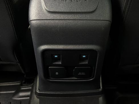 Used 2023 Ford Bronco Wildtrak AWD/4WD image 35