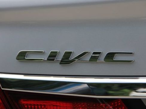 Used 2015 Honda Civic EX-L image 9