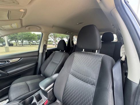 Used 2020 Nissan Rogue SV AWD/4WD image 6