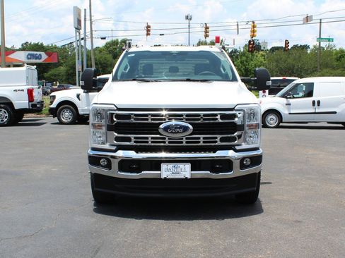 Used 2025 Ford F350 XLT AWD/4WD image 9
