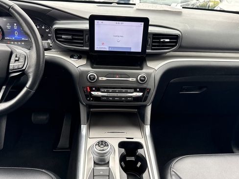 Used 2020 Ford Explorer XLT w/ Equipment Group 202A image 20