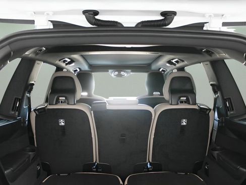 New 2026 Volvo XC90 T8 Plus w/ Protection Package Premier image 15