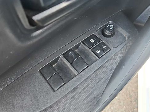 Used 2023 Toyota Corolla LE FWD image 15