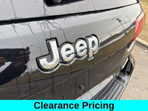 Used 2022 Jeep Grand Cherokee Laredo E w/ Security & Convenience Group AWD/4WD image 47