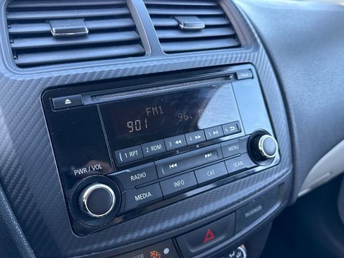 Used 2017 Mitsubishi Outlander Sport ES image 20