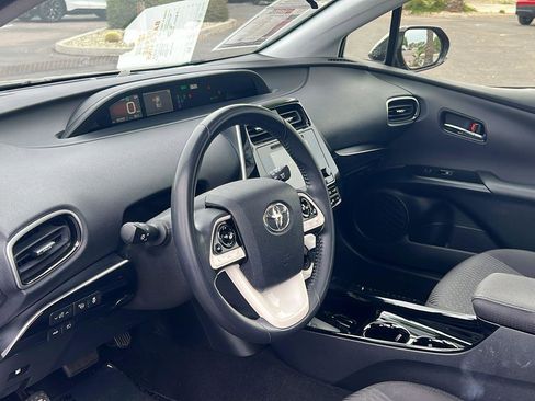 Used 2018 Toyota Prius Three image 20