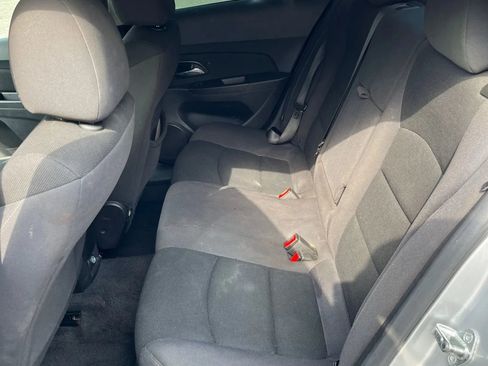 Used 2015 Chevrolet Cruze LT image 6