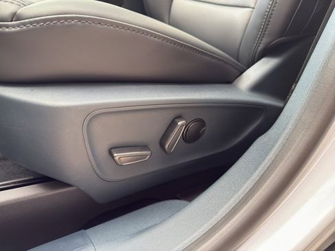 New 2026 Ford Maverick Lariat w/ Black Appearance Package image 17