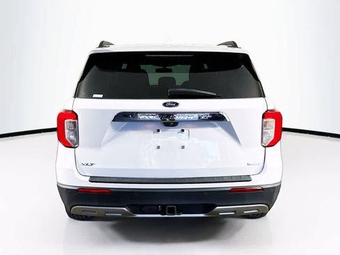 Used 2020 Ford Explorer XLT w/ Equipment Group 202A image 5