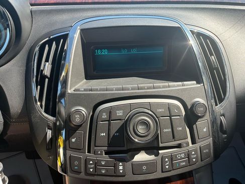 Used 2011 Buick LaCrosse CXL FWD image 20