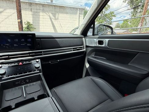 Used 2025 Hyundai Santa Fe SEL AWD/4WD image 35