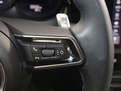 Used 2025 Porsche Macan image 45