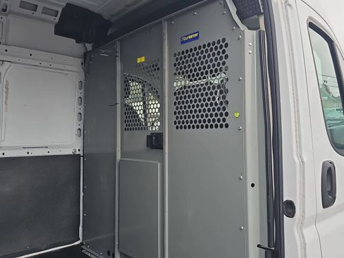 Used 2021 RAM ProMaster 2500 w/ Convenience Group image 26