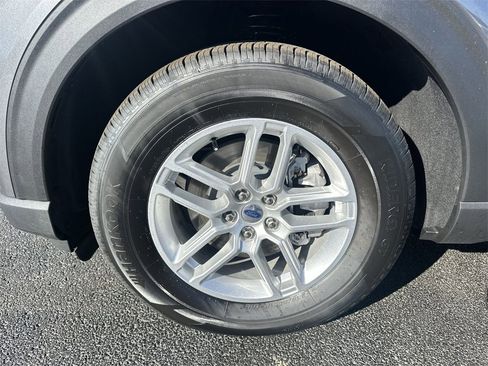 New 2026 Ford Explorer Active image 16