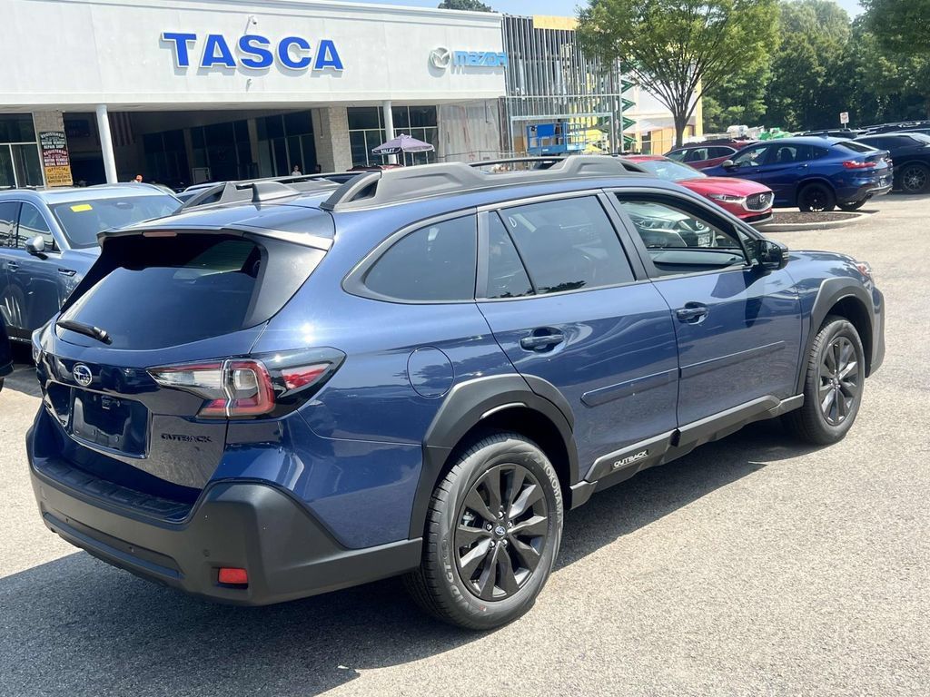 Used 2025 Subaru Outback Onyx Edition AWD/4WD image 7