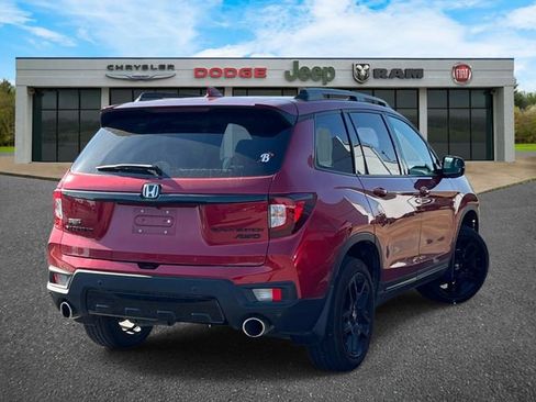 Used 2025 Honda Passport Black Edition image 3