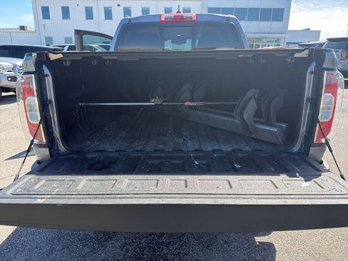 Used 2022 GMC Canyon Denali image 8