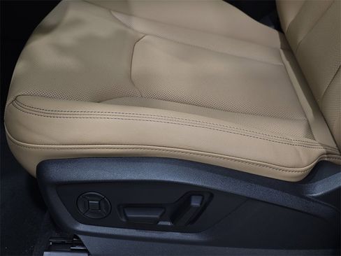 New 2025 Audi Q8 Premium Plus image 28