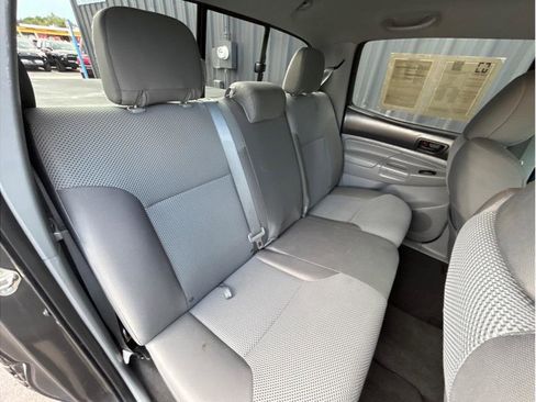 Used 2014 Toyota Tacoma 4x4 Double Cab image 22