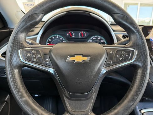 Used 2023 Chevrolet Malibu LT FWD image 25